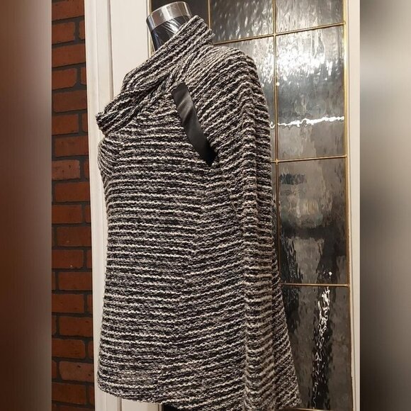 Minimalist Chic Joseph Ribkoff Striped Knit Sweater Warm Cowl Neck Size 4 - Picture 2 of 9